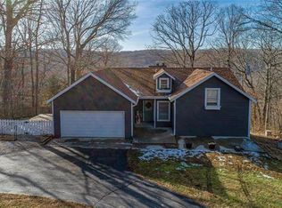 15 Greenview Dr, Defiance, MO