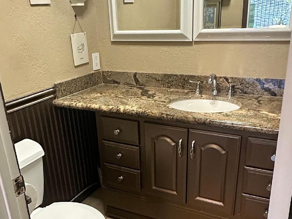 2nd image of 1762 Locust St APT 1
