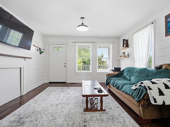 5th image of 1010 Sharondale Ave