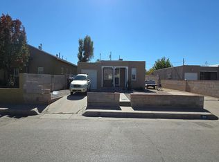 1014 La Luz Dr NW, Albuquerque, NM 87107