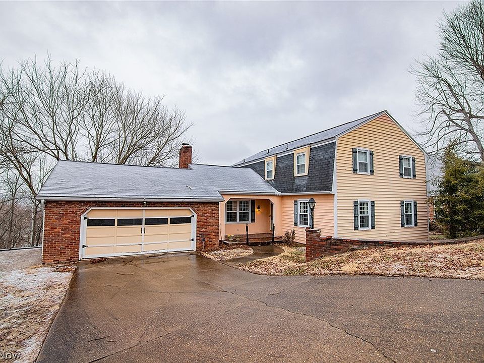 1st image of 32 Ashwood Pl