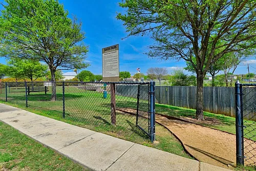 Brynwood Apartments Photo 1 Brynwood Apartments Photo 1