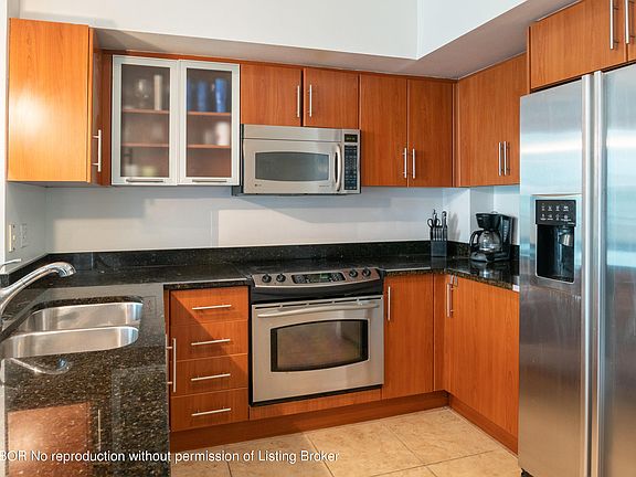 4th image of 600 S Dixie Hwy APT 808
