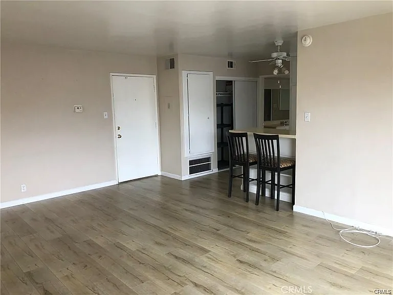 400 N Acacia Ave #D29 — Photo 4