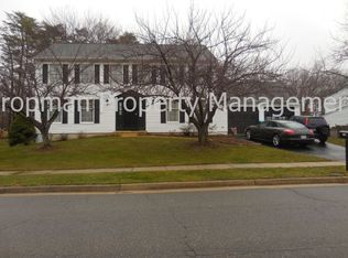 7115 Sterling Grove Dr, Springfield, VA 22150