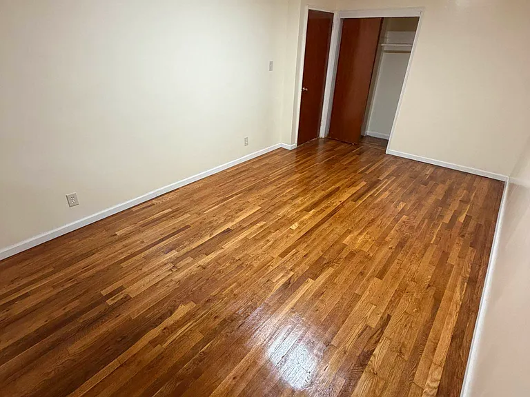 1167 E 55th St #2 — Photo 6