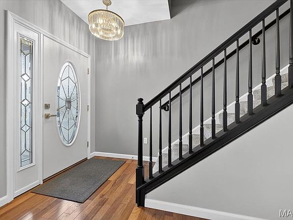 3rd image of 852 Ashton Way Cir