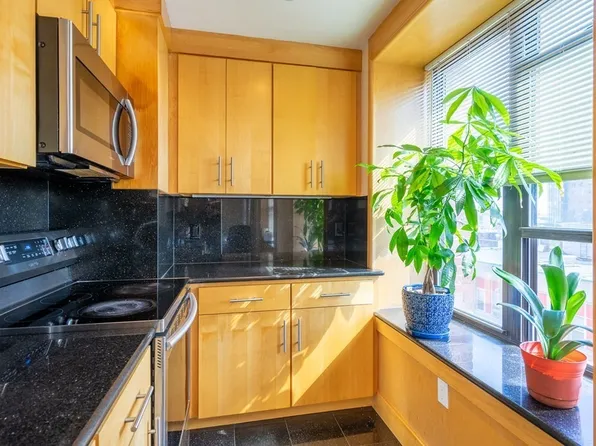 42-42 Beach St #8C, Boston, MA 02111