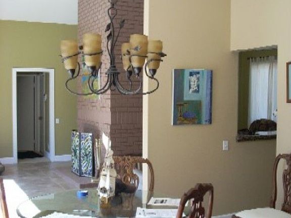 Kitchen Breakfast Area