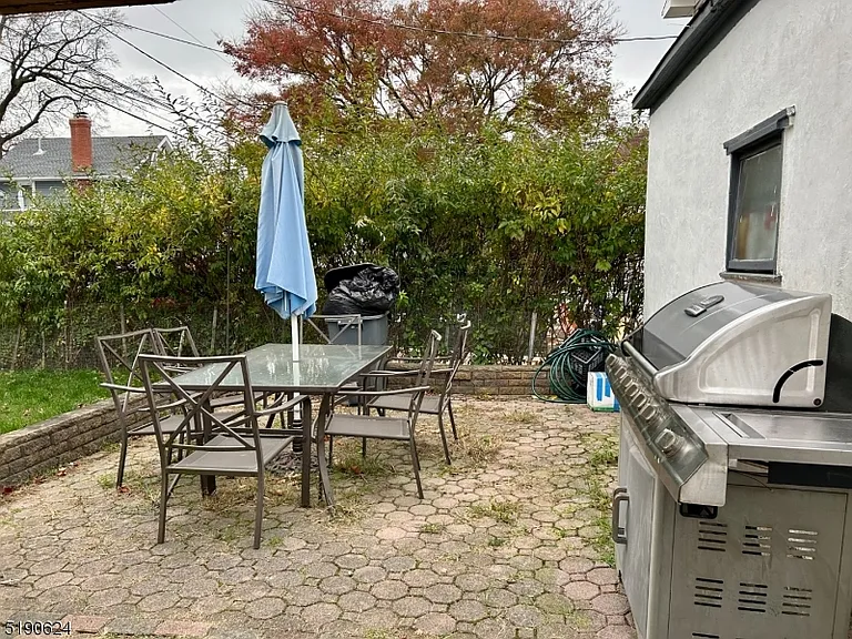 242 Brook Ave — Photo 11