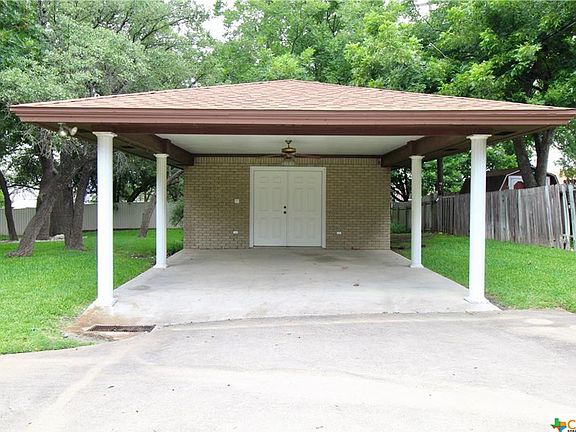 3rd image of 104 E Briarwood Ln