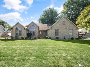 10824 Harold Dr, Luna Pier, MI 48157