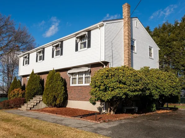8-10 Stephanie Cir, Woburn, MA 01801