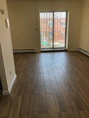 Rented by Alexiou Realty | media 21