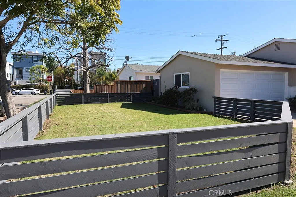 3 bed, 1479 sqft, $5,995 — Photo 3