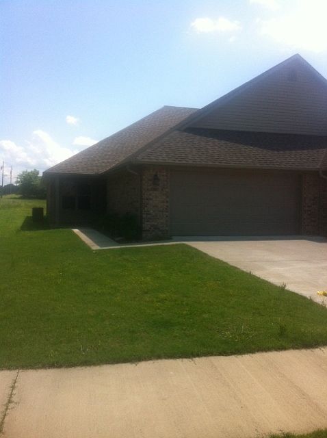 1st image of 1307A-1307B Clinic Ln #A