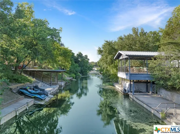 127 Channel Dr, Llano, TX 78643