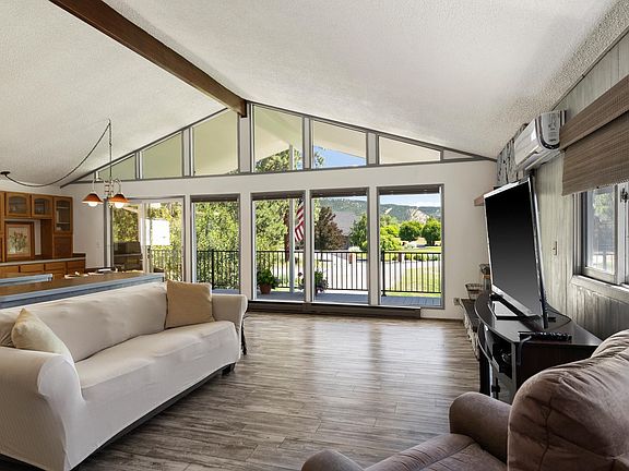 3rd image of 79 Manor Dr