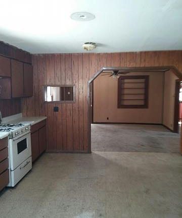 5th image of 510 E Market St