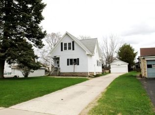 924 Fremont St, Algoma, WI 54201