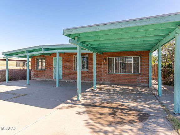 3rd image of 620 W Calle Garcia