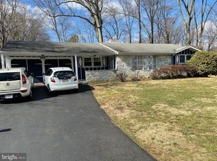 12 Hilltop Rd, Feasterville Trevose, PA 19053