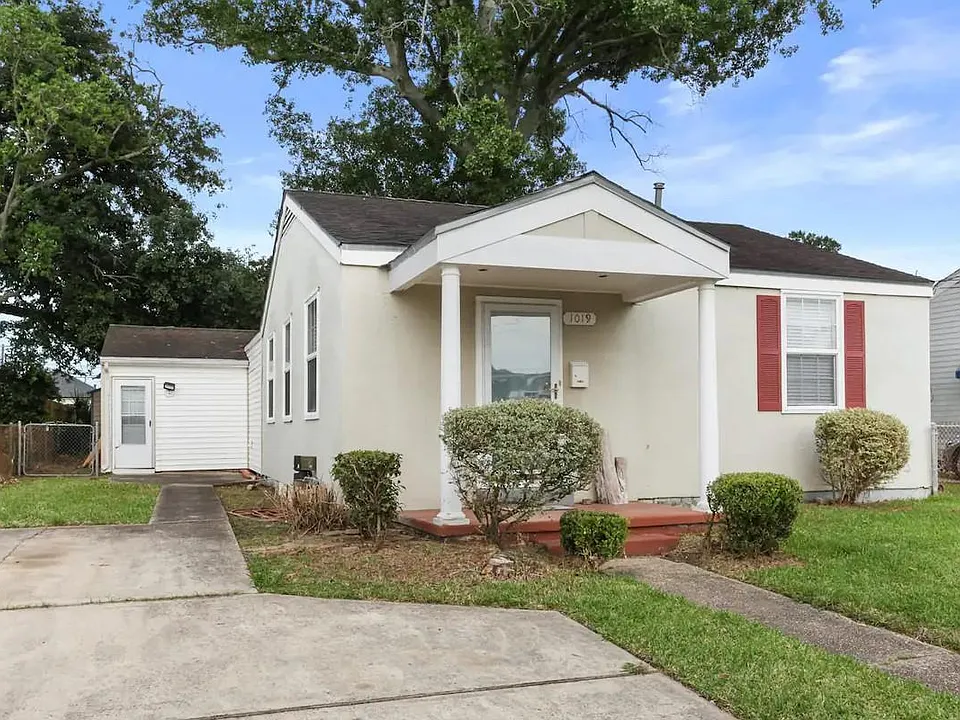 1019 Joan Ave