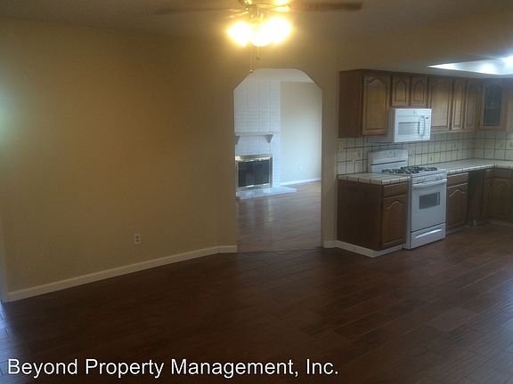 4th image of 4012 Antiem St