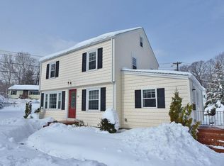 82 Mishawum Rd, Woburn, MA 01801