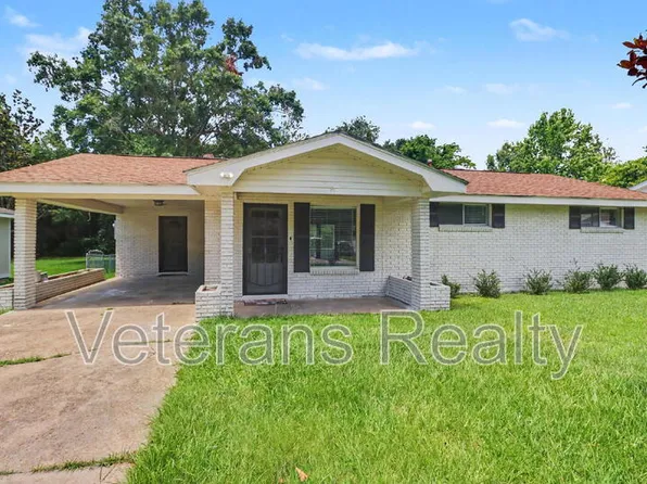 111 Valentine Dr, Long Beach, MS 39560