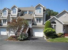 5th image of 216 River Farms Dr