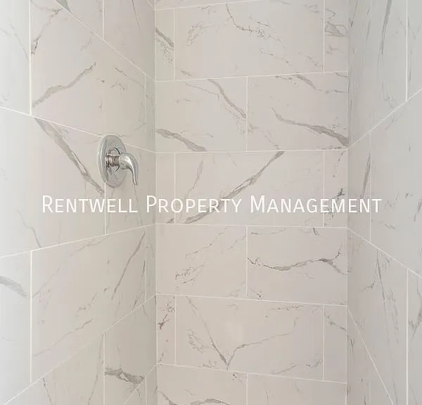 339 Main St #3 — Photo 9