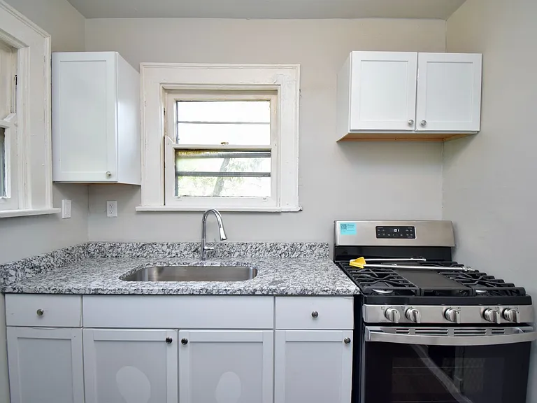 6306 Chandler — Photo 13