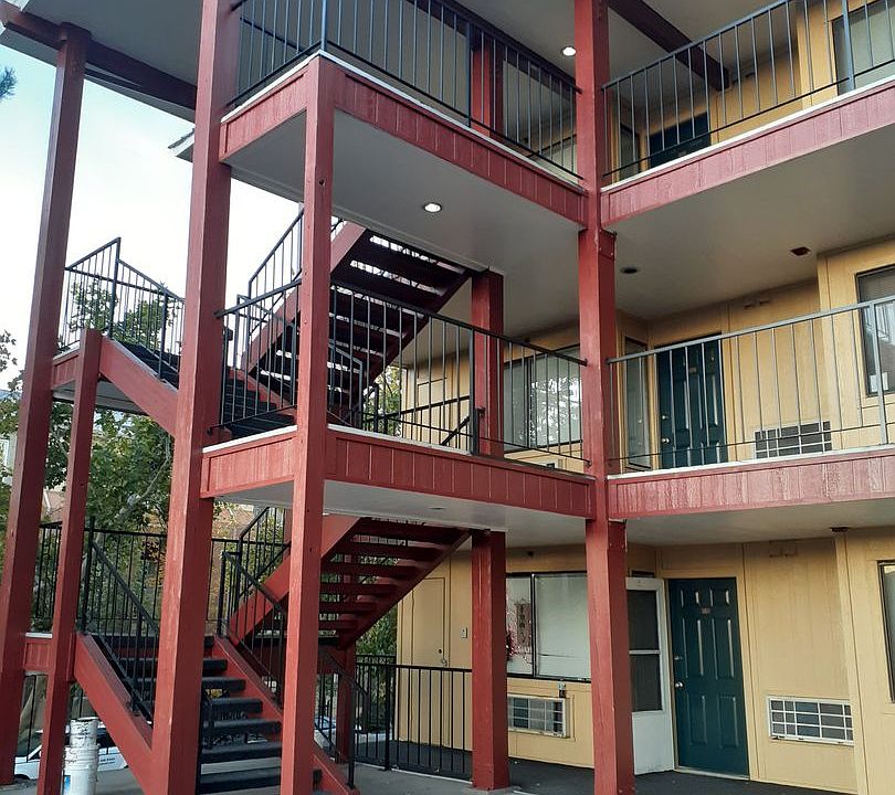 2nd image of 160 S Park St APT 204