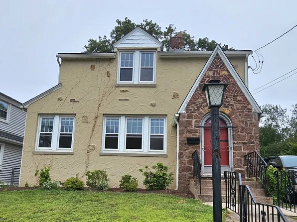 5 Graham Ave, West Haven, CT 06516