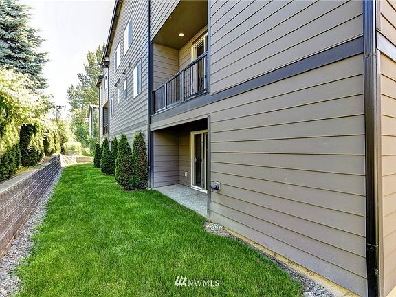 3rd image of 14913 48th Ave W Unit D-1