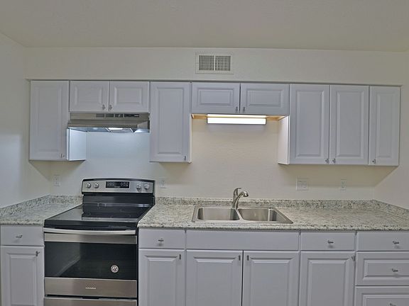 4th image of 2419 N Amarillo St APT 14