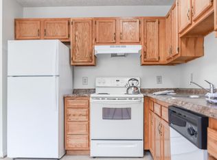 104 Greenway Village Pl, Glen Burnie, MD 21061