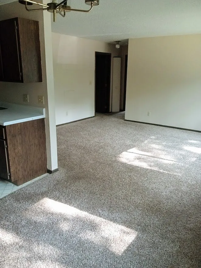 2 bed, 800 sqft, $800 — Photo 2
