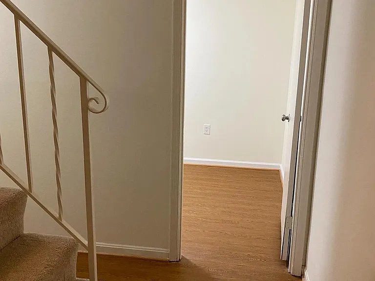 6802 Dina Leigh Ct — Photo 41