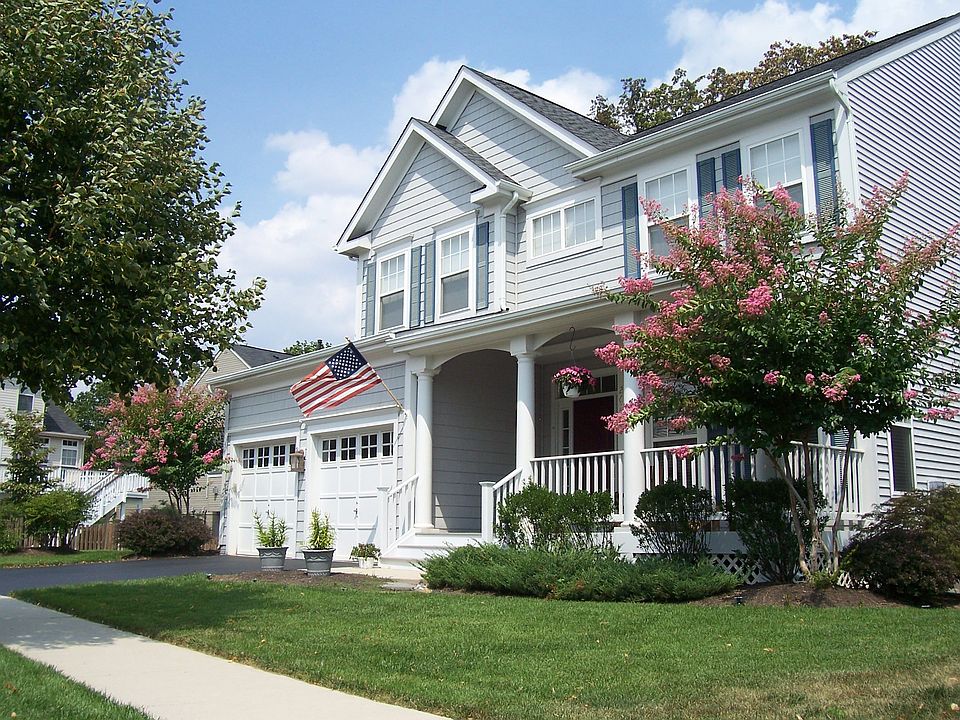 Front View Porch, Spring 2007