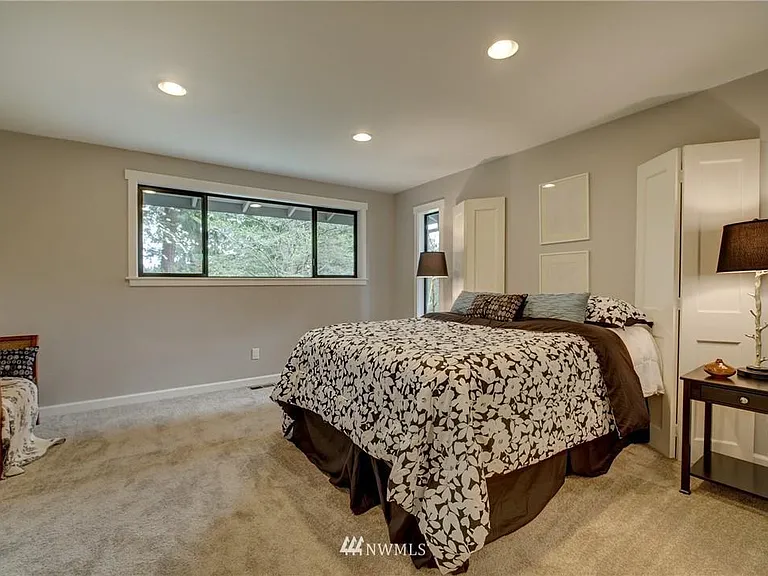12814 NE 4th Pl — Photo 10