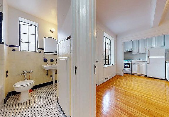 5th image of 1 Christopher St APT 14B