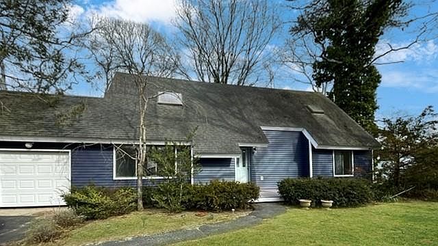1st image of 202 Trout Brook Lane