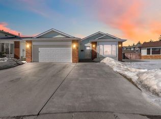 14748 33rd St NW, Edmonton, AB T5Y 2G2