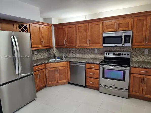 10142 SW 77th Ct, Miami, FL 33156