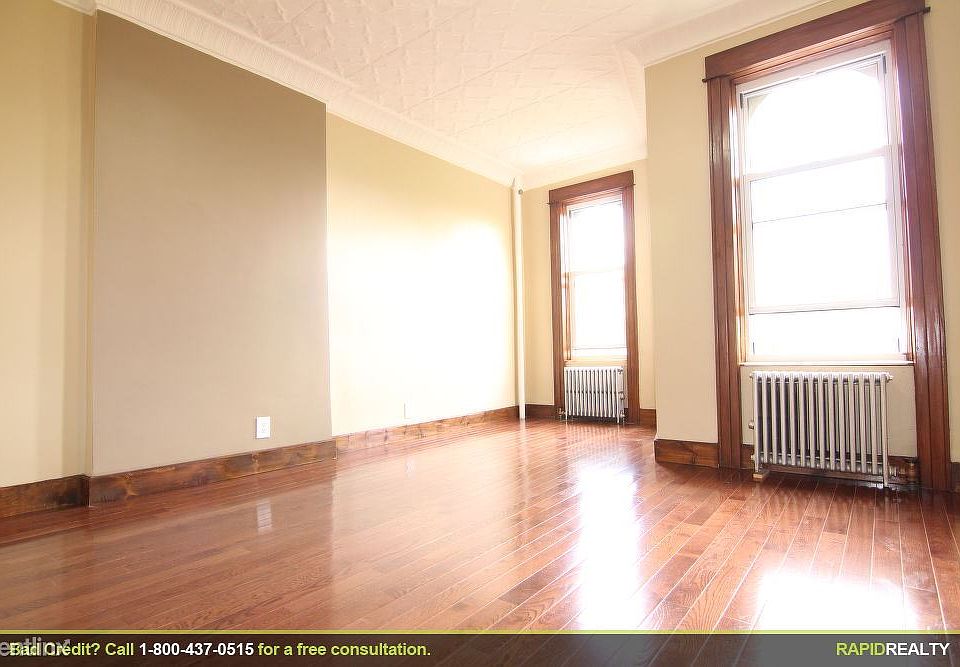2nd image of 1882 Woodbine St
