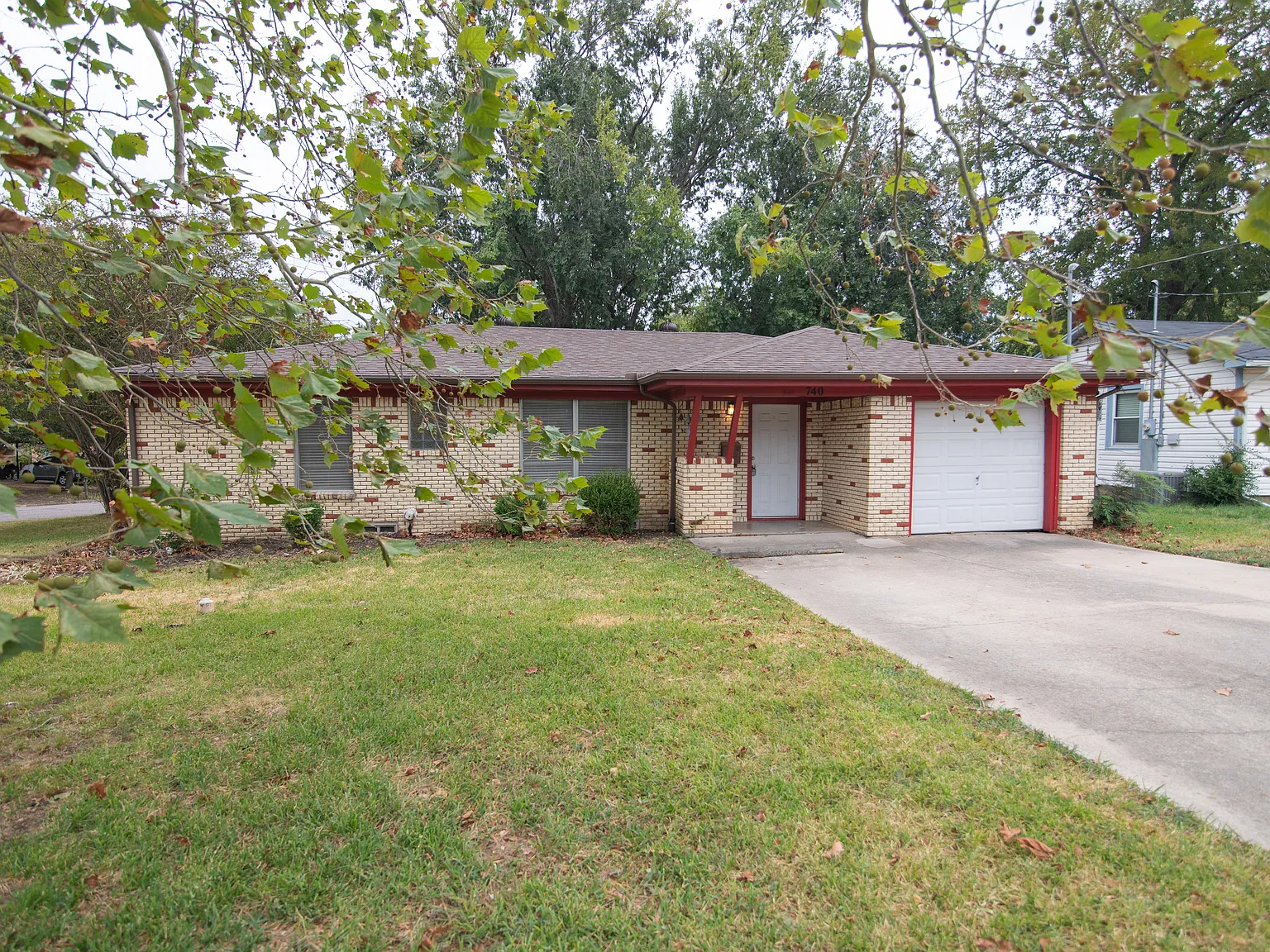 3 bed, 1284 sqft, $1,425 — Photo 2