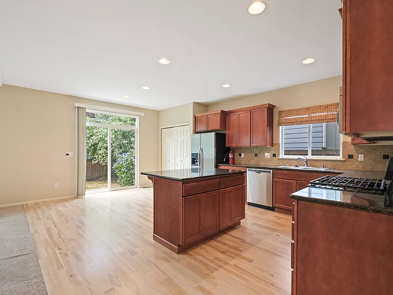 613 195th St SE — Photo 15