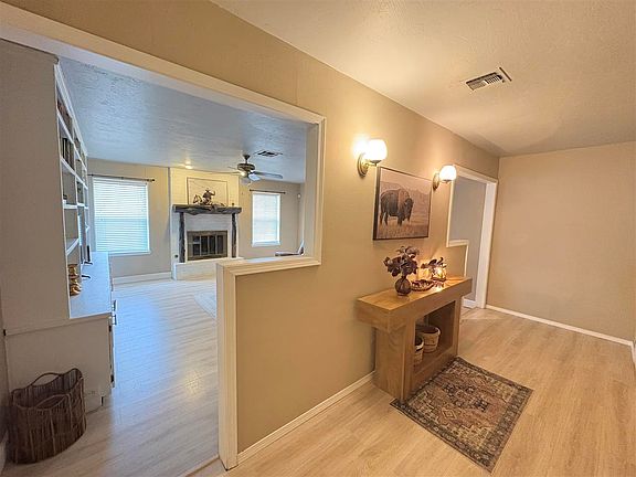 3rd image of 2304 NW Nottingham Rd